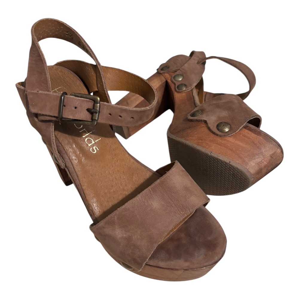 Five Worlds Wooden Platform Sandals Ankle Strap Clogs Brown Heels Size 5.5